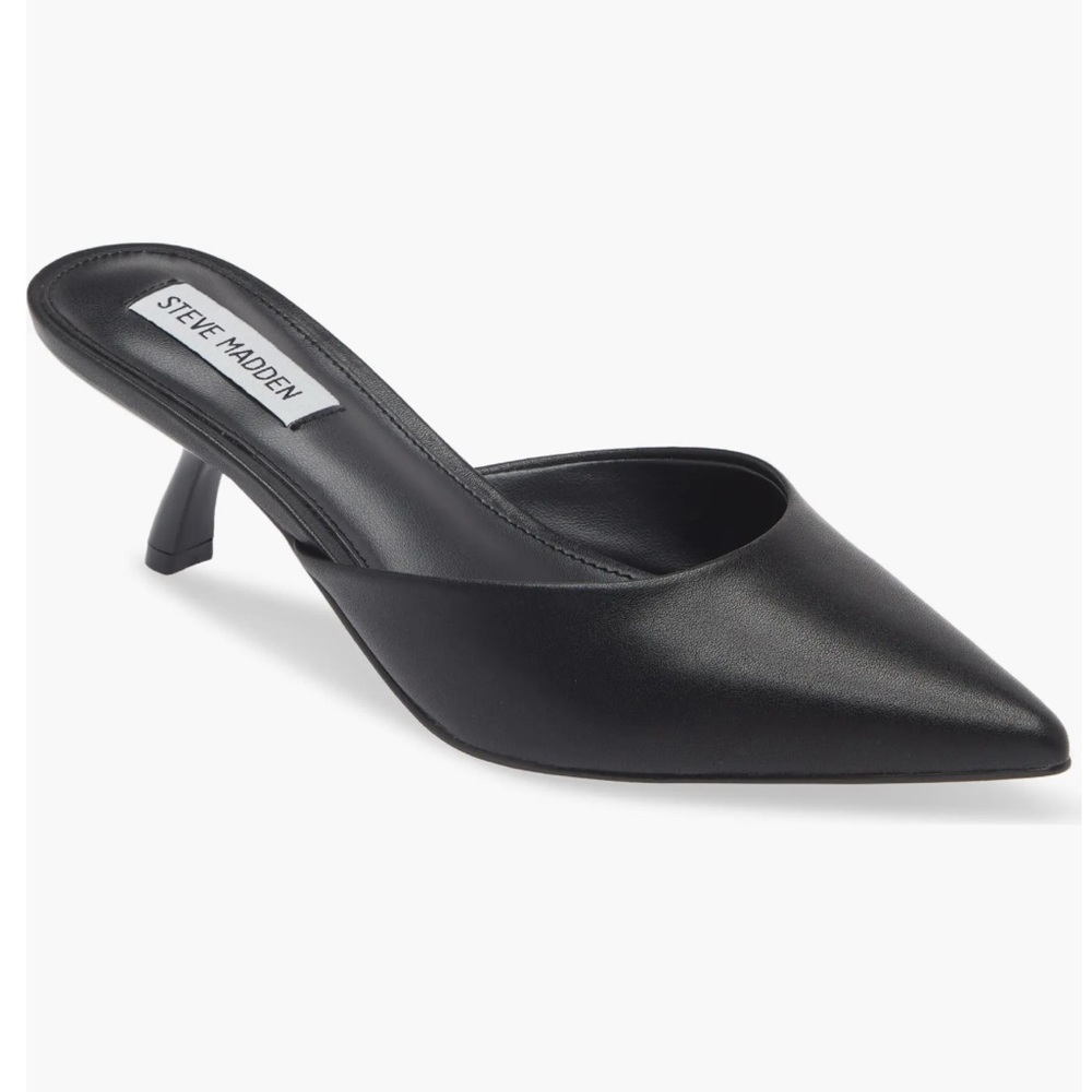 Steve Madden Mariano Metallic Mule in silver mirror metallic.